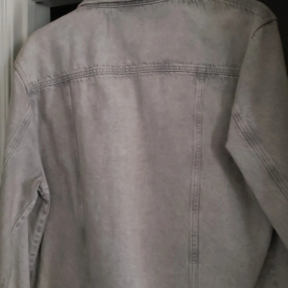 Calvin Klein Gray Lightweight Shirt Jacket - Picture 2 of 2